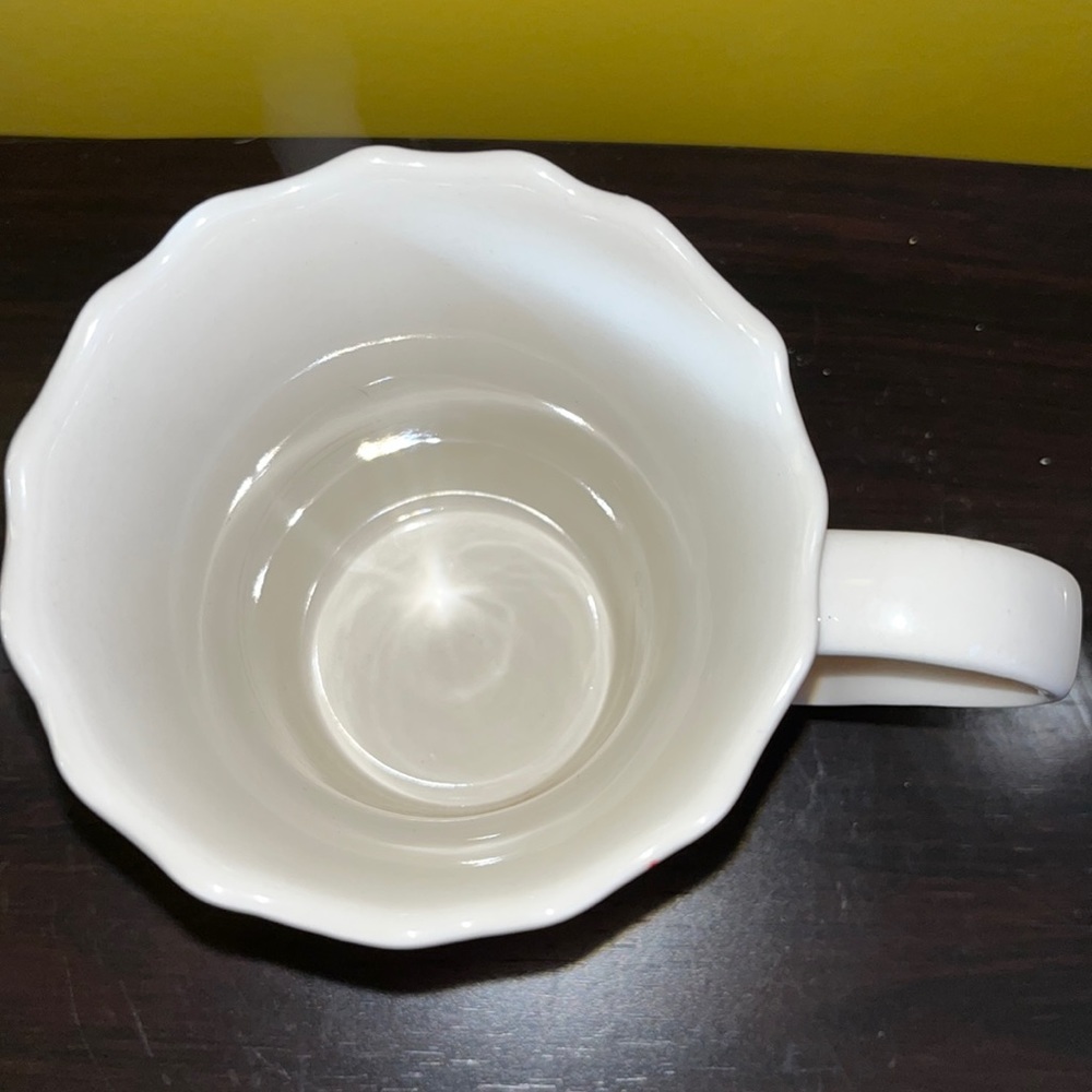 222 Fifth Belicia Red Fine China Porcelain Fine
PTS International
Mug
Coffee/Tea - Picture 5 of 8
